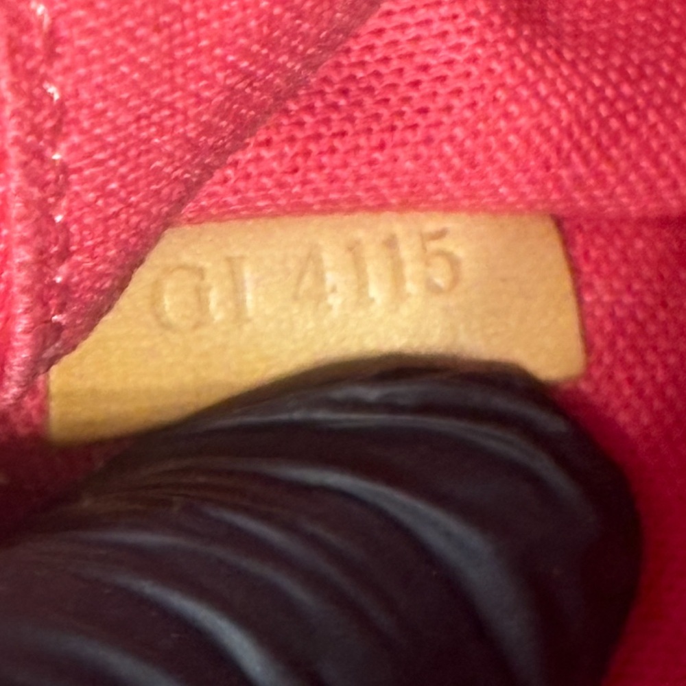 Limited Edition Louis Vuitton Damier Azur Calvi - Picture 13 of 16
